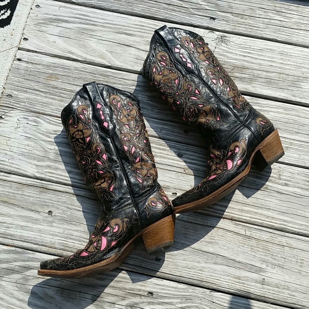 Beautiful stylish Corral womens cowboy boots